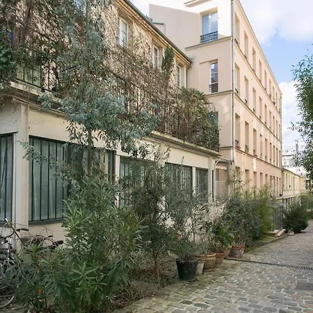 Oberkampf Studio Apartment